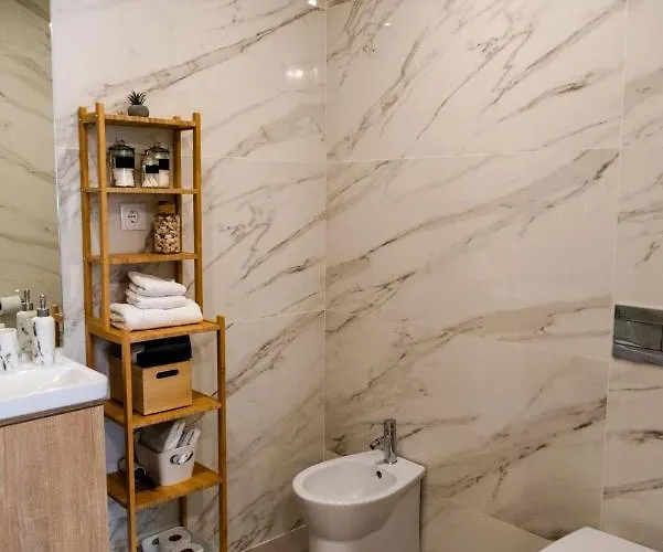 Modern With Balcony And Free Parking * Porto