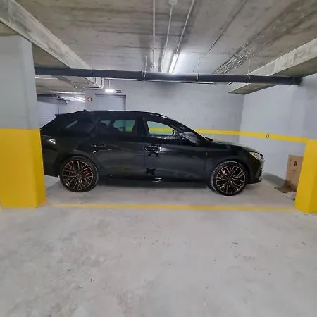 Modern With Balcony And Free Parking Appartamento *