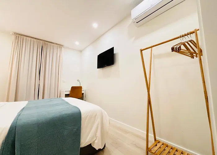 Modern With Balcony And Free Parking Apartman *