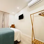 Modern With Balcony And Free Parking Apartment *