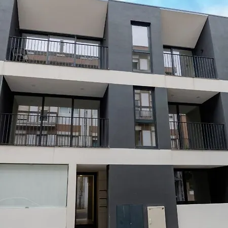 Modern With Balcony And Free Parking דירה פורטו