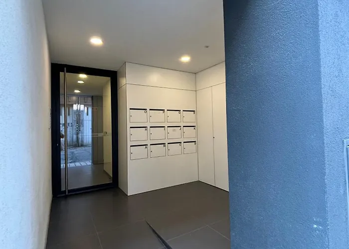 Modern With Balcony And Free Parking Apartment